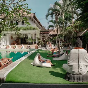 Ostello Puri Garden & Ubud